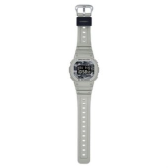Casio g shock DW-5600CA-8ER