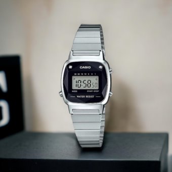 Casio vintage LA670WAD-1